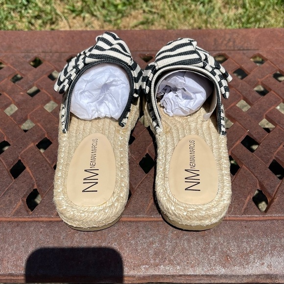 💋NWT NEIMAN Marcus Braided Just Slip On Stripe Bow Sandals - Picture 5 of 14